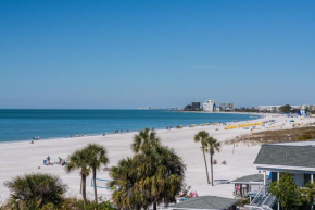 NEWLY Reno Beach Condo The beach is your backyard